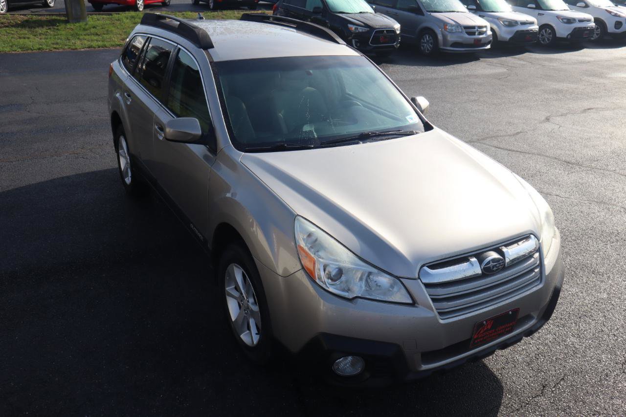 Used 2014 Subaru Outback 2.5i Premium image 12