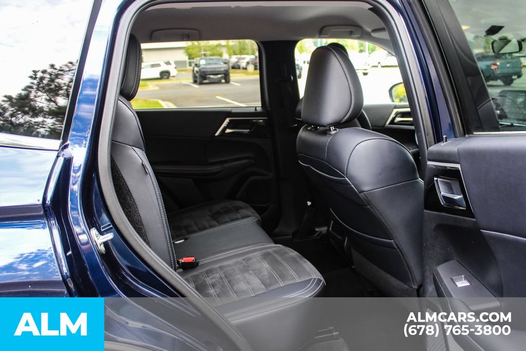 Used 2024 Mitsubishi Outlander SE FWD image 17