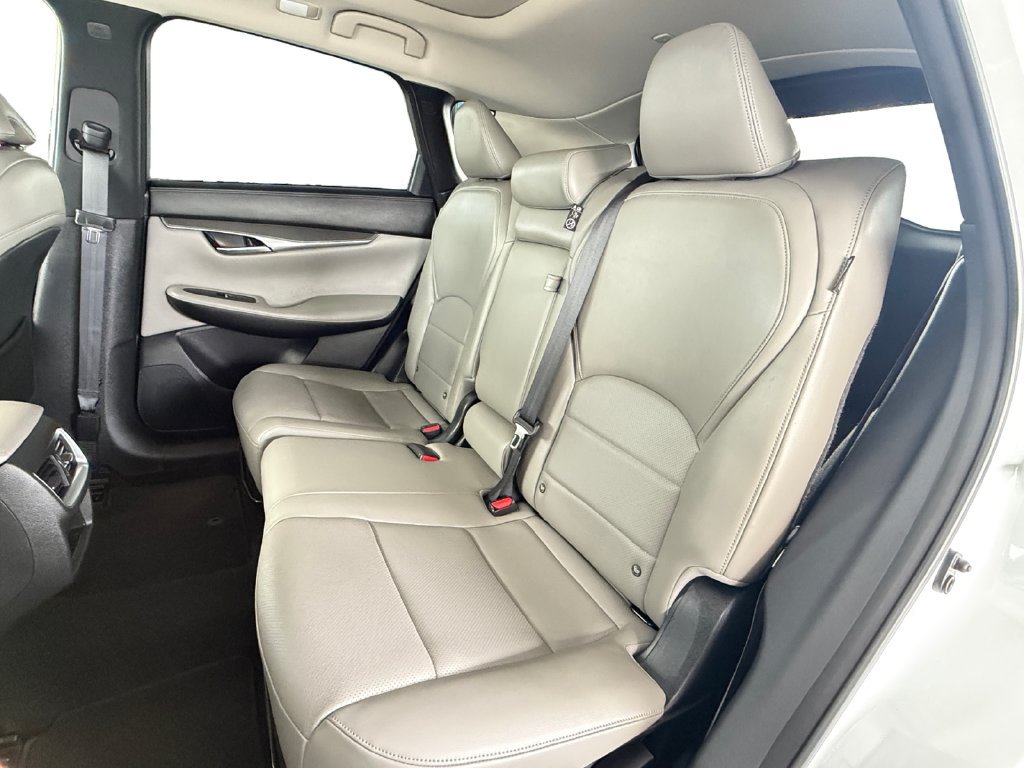 Used 2023 INFINITI QX50 Luxe FWD image 15