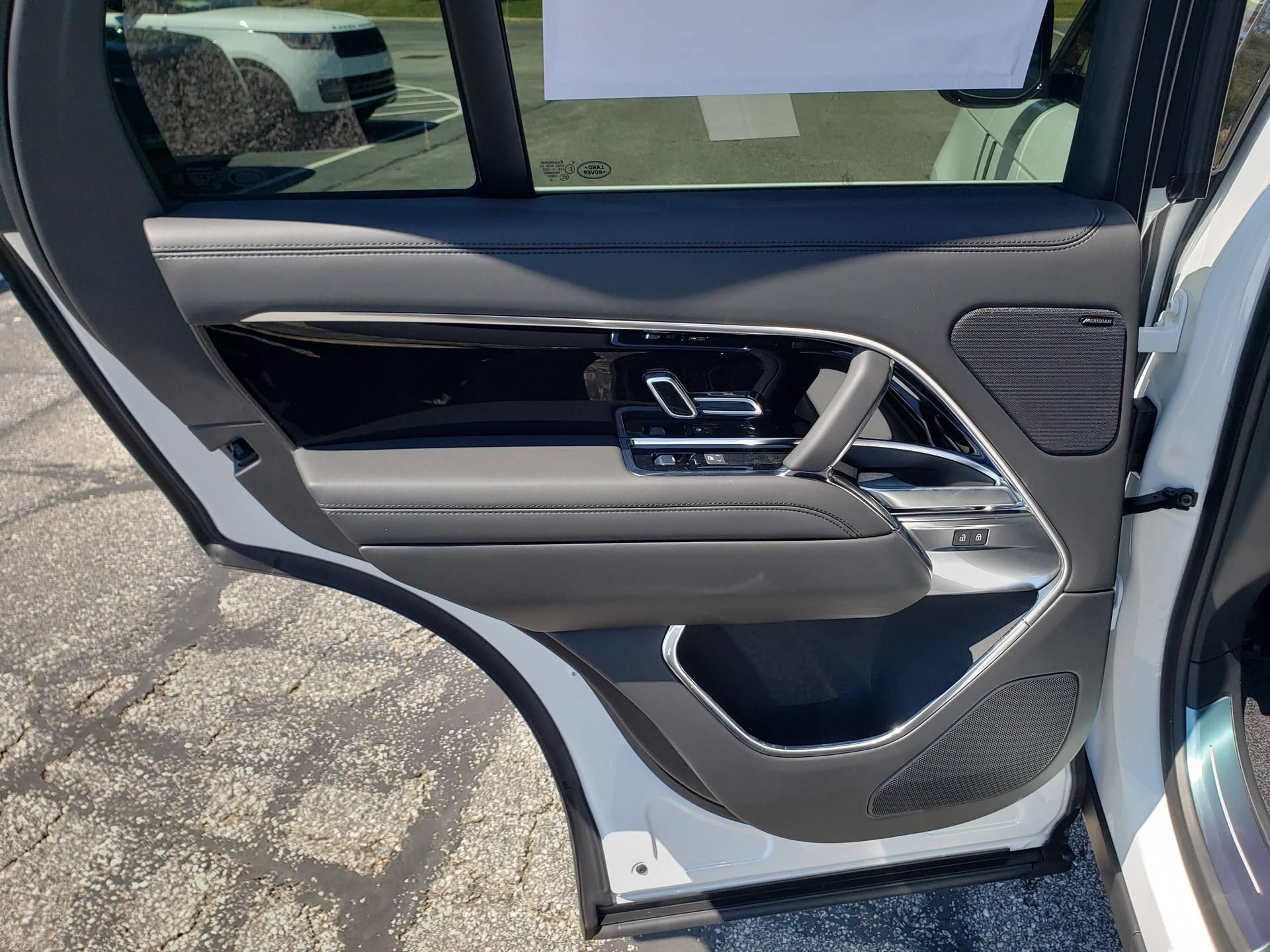 New 2026 Land Rover Range Rover SE AWD/4WD image 12