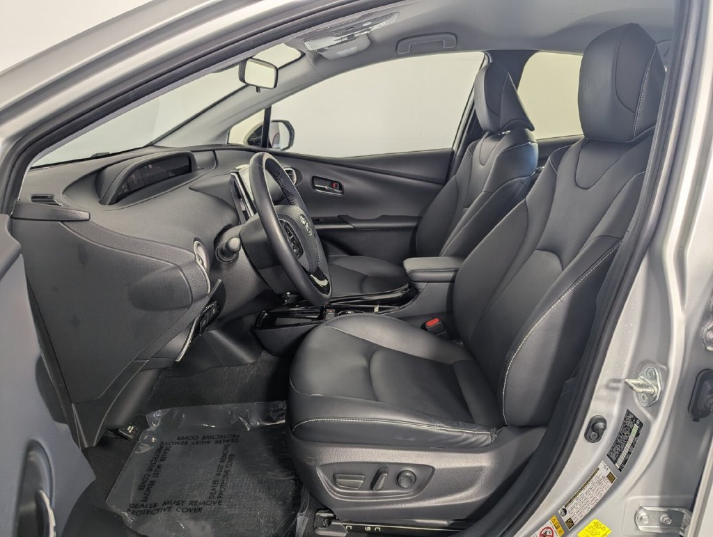 Used 2020 Toyota Prius Prime XLE FWD image 11