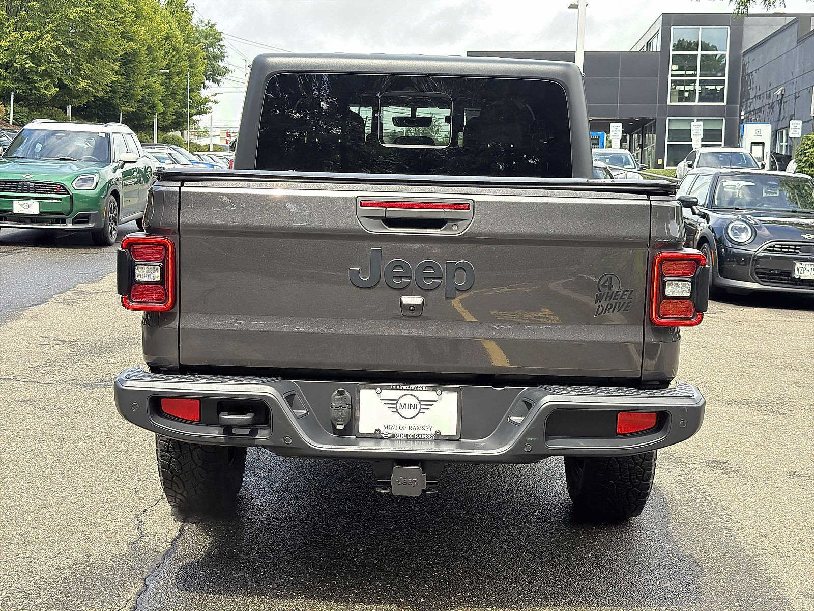 Used 2021 Jeep Gladiator Sport AWD/4WD image 13