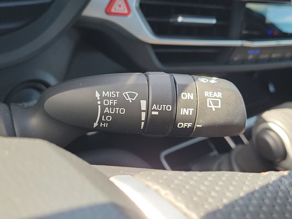 Used 2025 Toyota Sienna Platinum AWD/4WD image 12