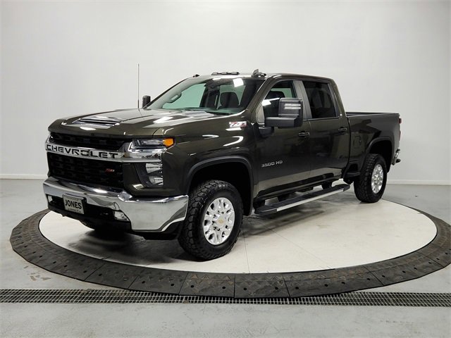 Used 2022 Chevrolet Silverado 3500 LT w/ Convenience Package image 3