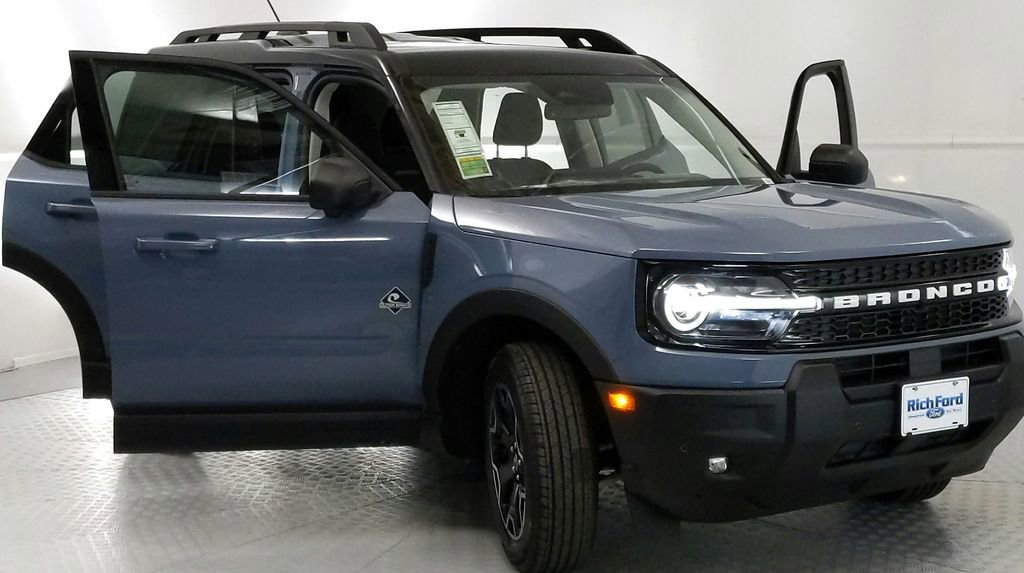 New 2025 Ford Bronco Sport Outer Banks w/ Outer Banks Tech Package+ image 9