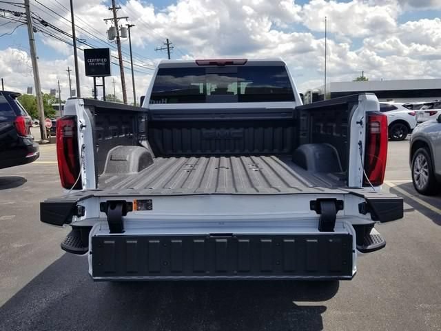 New 2026 GMC Sierra 2500 Denali Ultimate AWD/4WD image 5