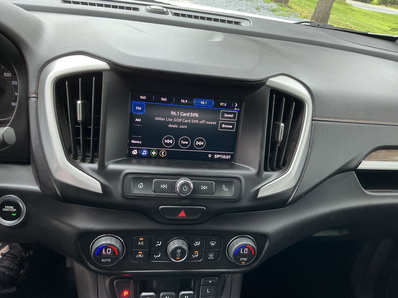 Used 2020 GMC Terrain SLE w/ Driver Convenience Package FWD image 15