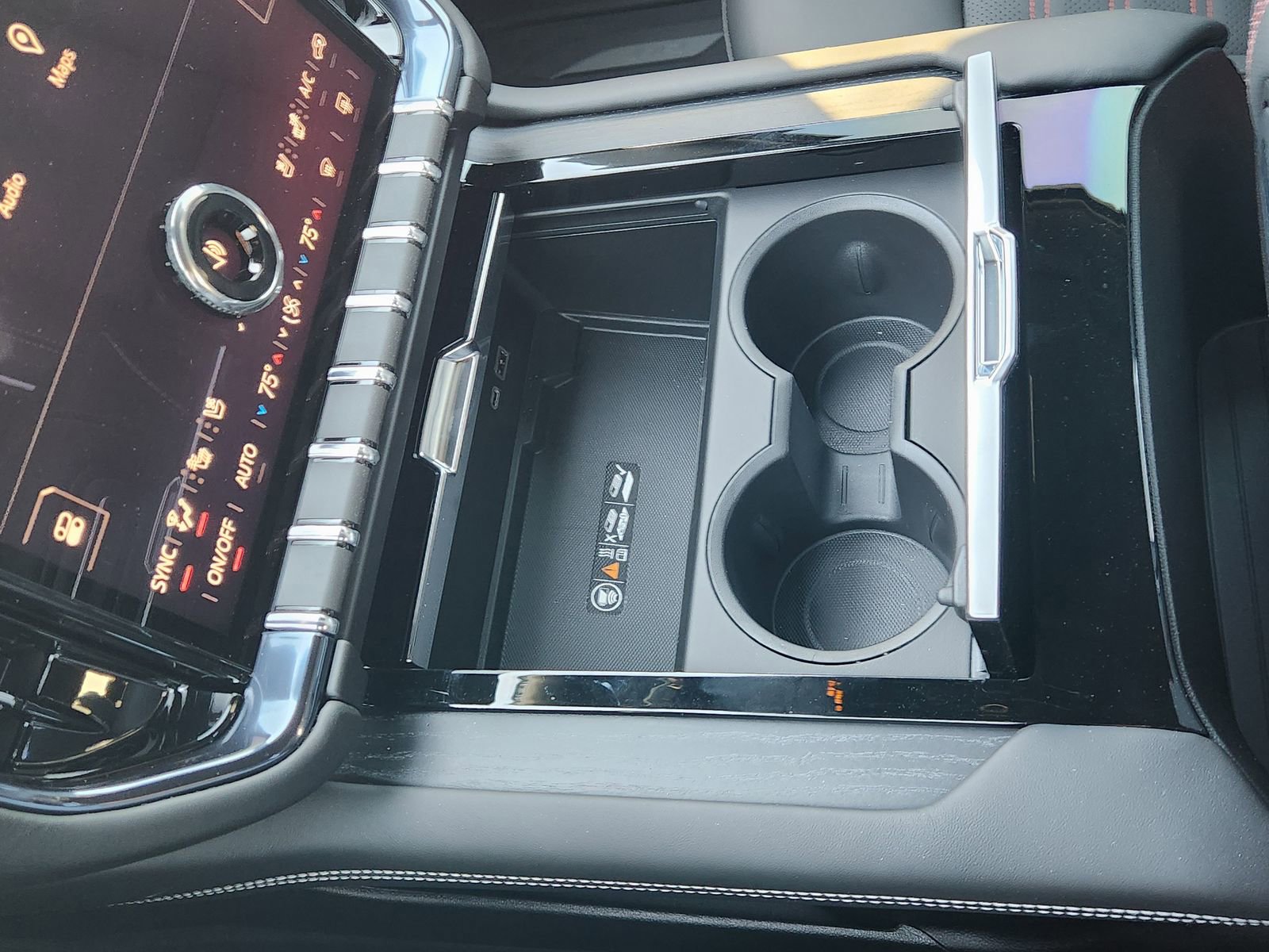 New 2026 GMC Yukon AT4 Ultimate w/ LPO, Floor Liner Package image 22