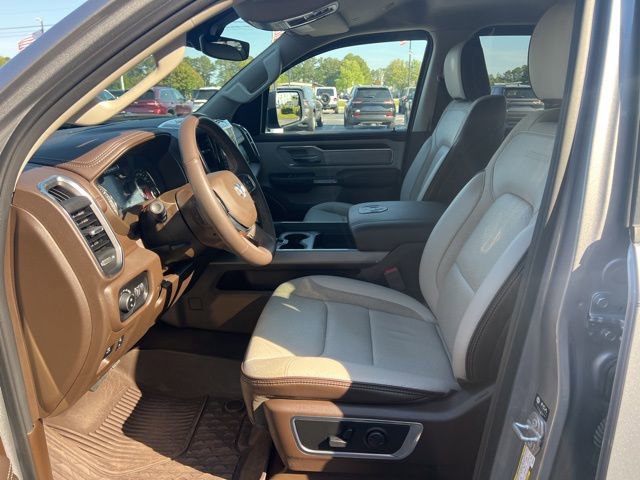 Used 2025 RAM 1500 Laramie AWD/4WD image 7