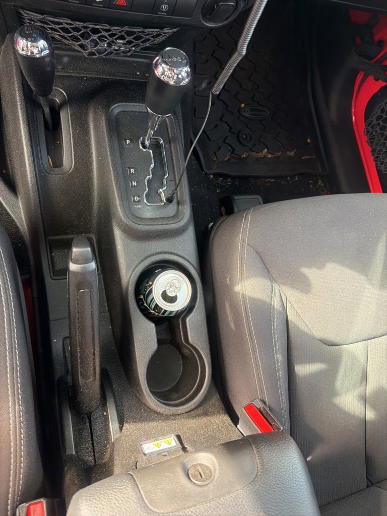 Used 2013 Jeep Wrangler Rubicon AWD/4WD image 6