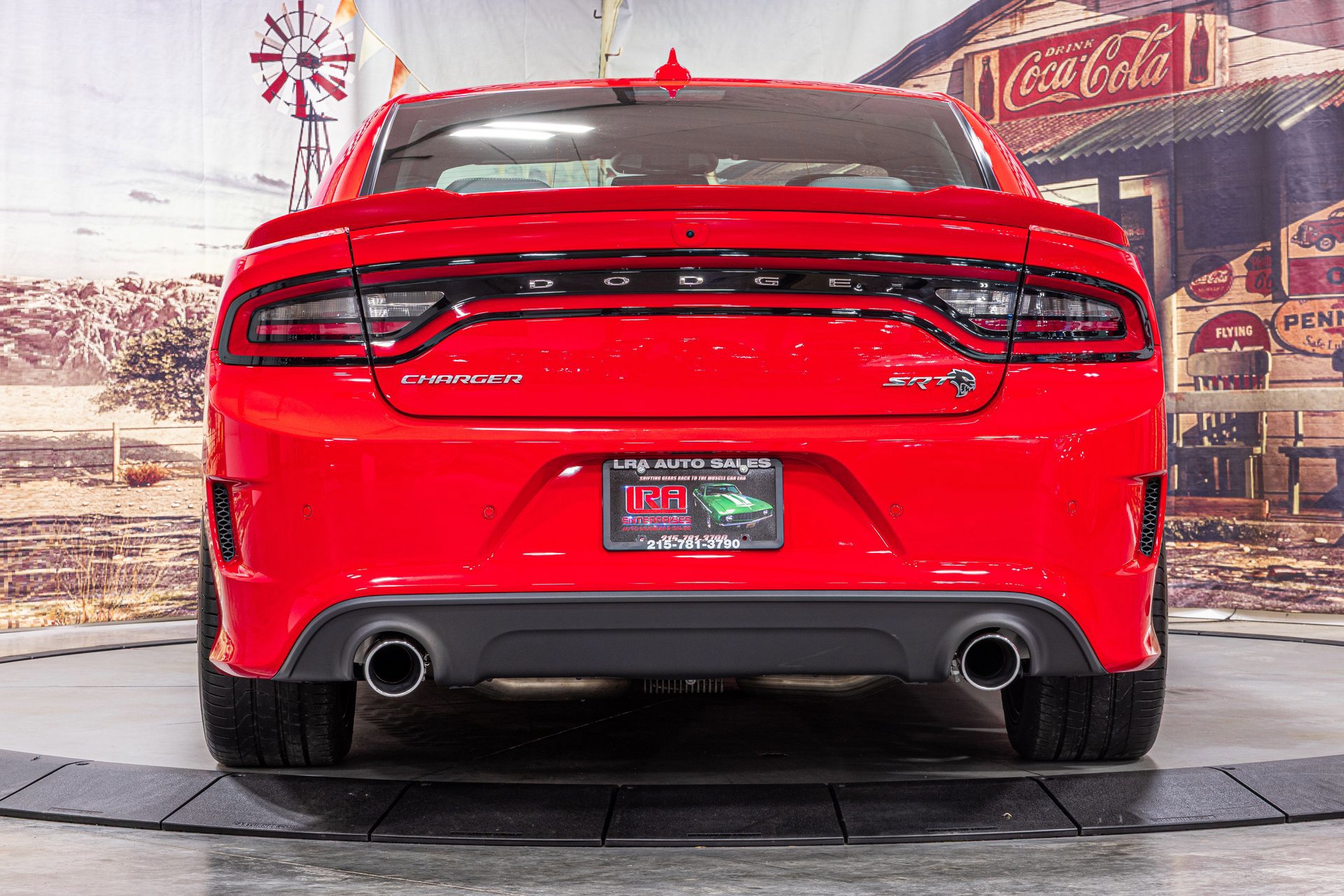 Used 2018 Dodge Charger SRT Hellcat w/ Harman/Kardon Audio Group image 4