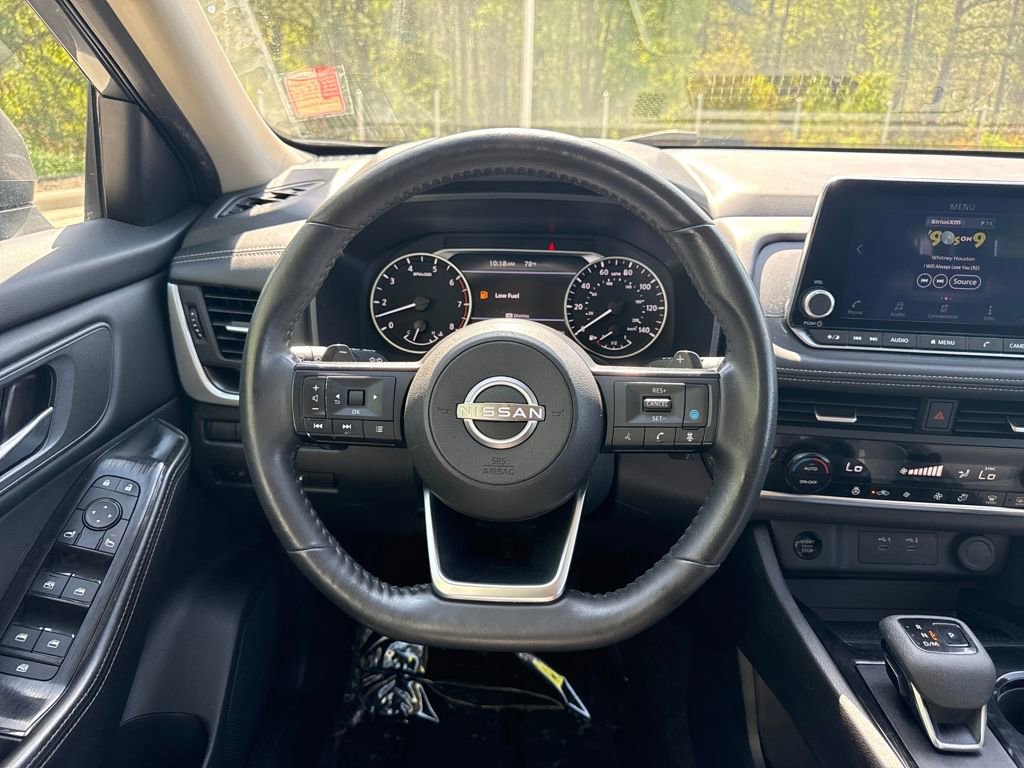 Used 2024 Nissan Rogue SV w/ SV Premium Package FWD image 19