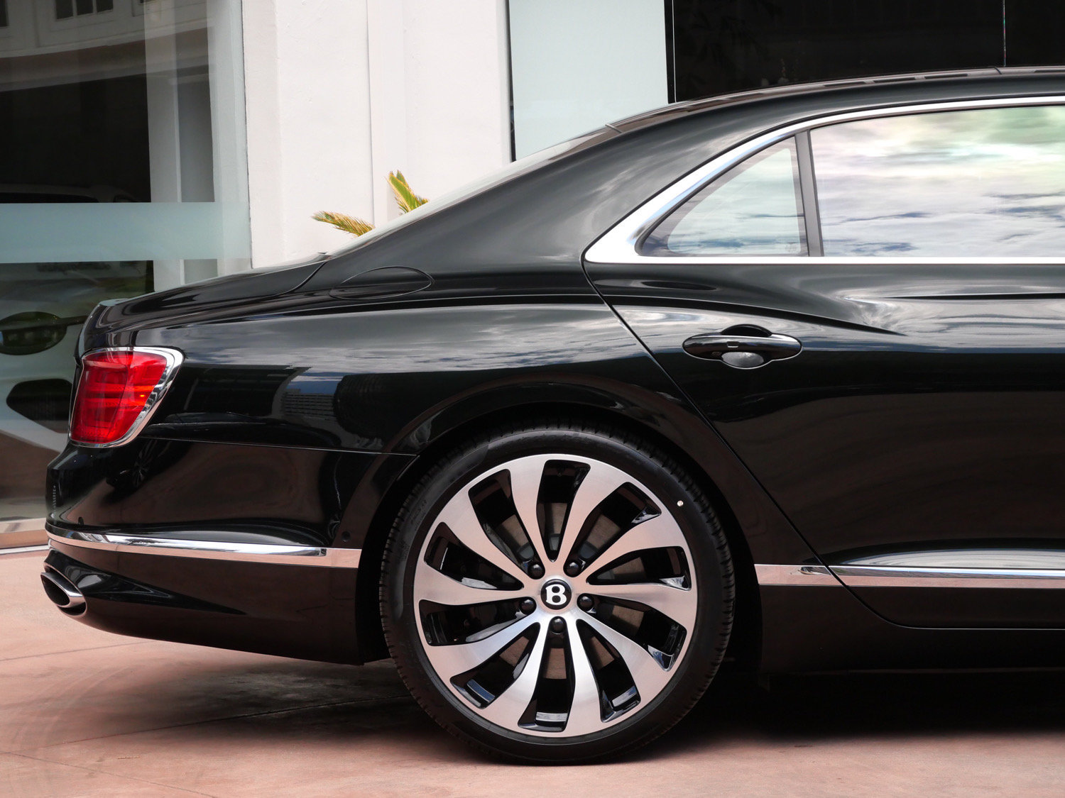 New 2026 Bentley Flying Spur V8 AWD/4WD image 10