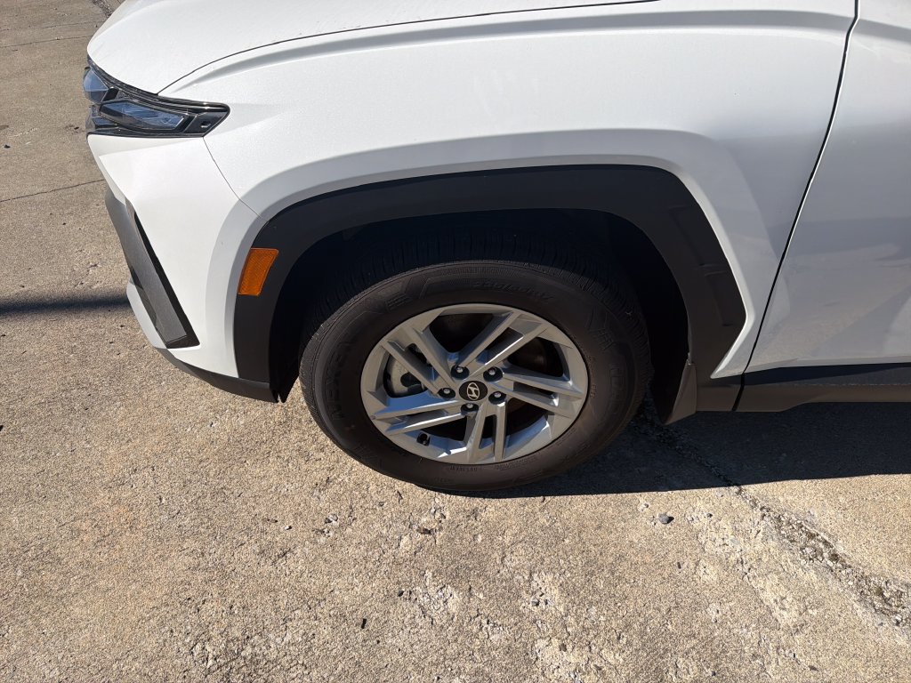 Used 2026 Hyundai Tucson SE FWD image 10