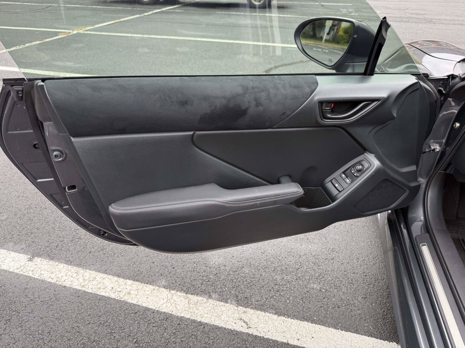 Used 2025 Toyota GR86 Premium w/ Performance Package RWD image 12