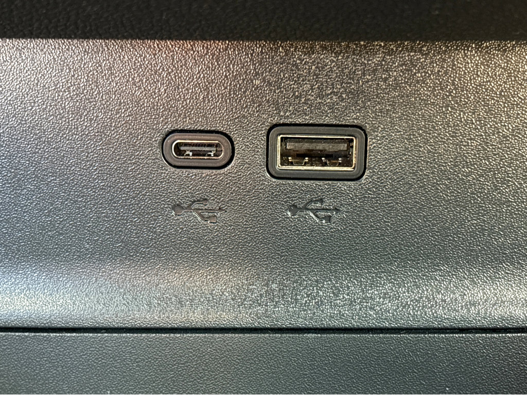 Used 2025 Chevrolet Equinox ACTIV w/ Safety and Technology Package image 10