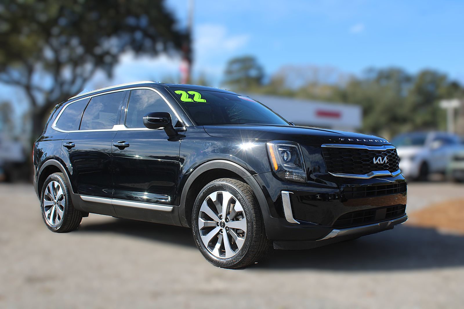 Certified 2022 Kia Telluride S image 3
