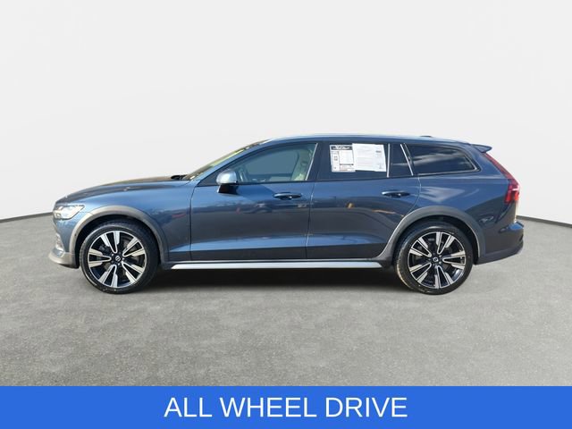 Used 2020 Volvo V60 T5 Cross Country w/ Protection Package Premier image 8