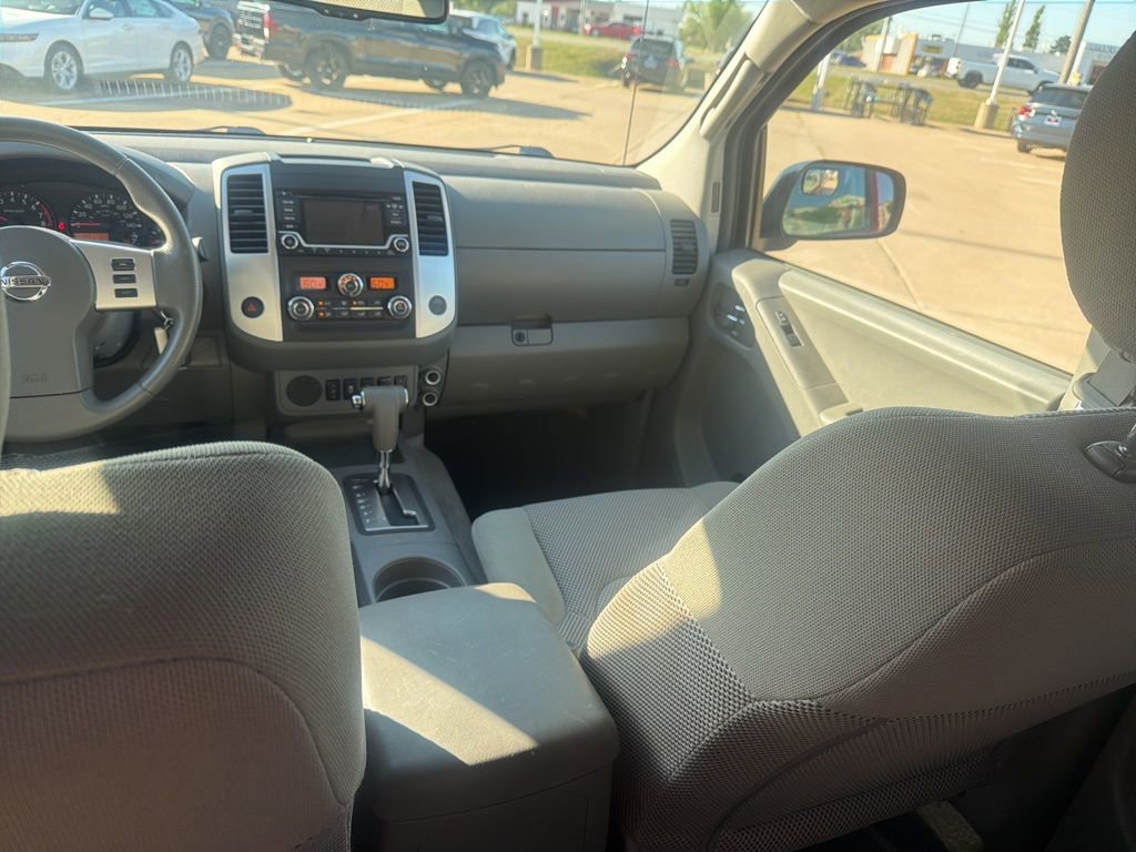 Used 2015 Nissan Frontier SV w/ SV Value Truck Package image 17