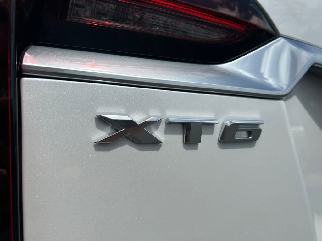 Used 2025 Cadillac XT6 Premium Luxury w/ Technology Package image 32