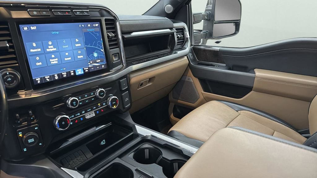 Used 2024 Ford F350 Lariat w/ Lariat Ultimate Package AWD/4WD image 22