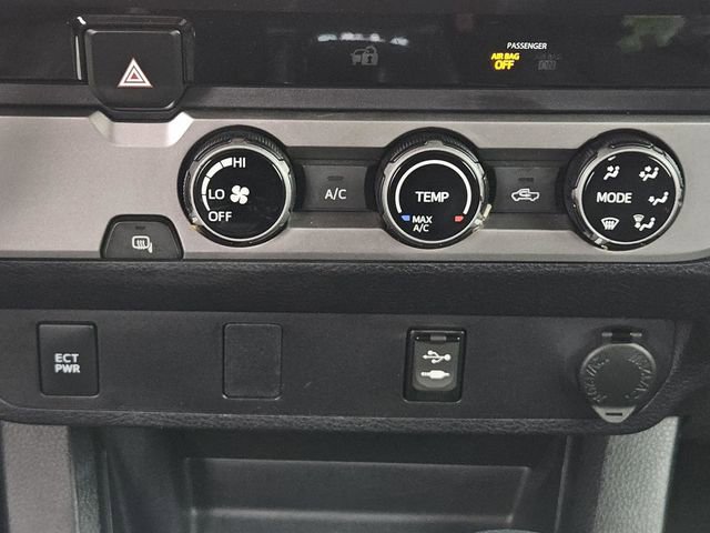 Used 2017 Toyota Tacoma SR5 w/ Tow Package RWD image 17