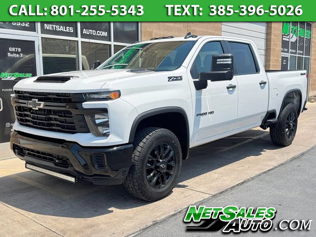 Used 2025 Chevrolet Silverado 2500 Custom w/ Custom Value Package AWD/4WD image 1