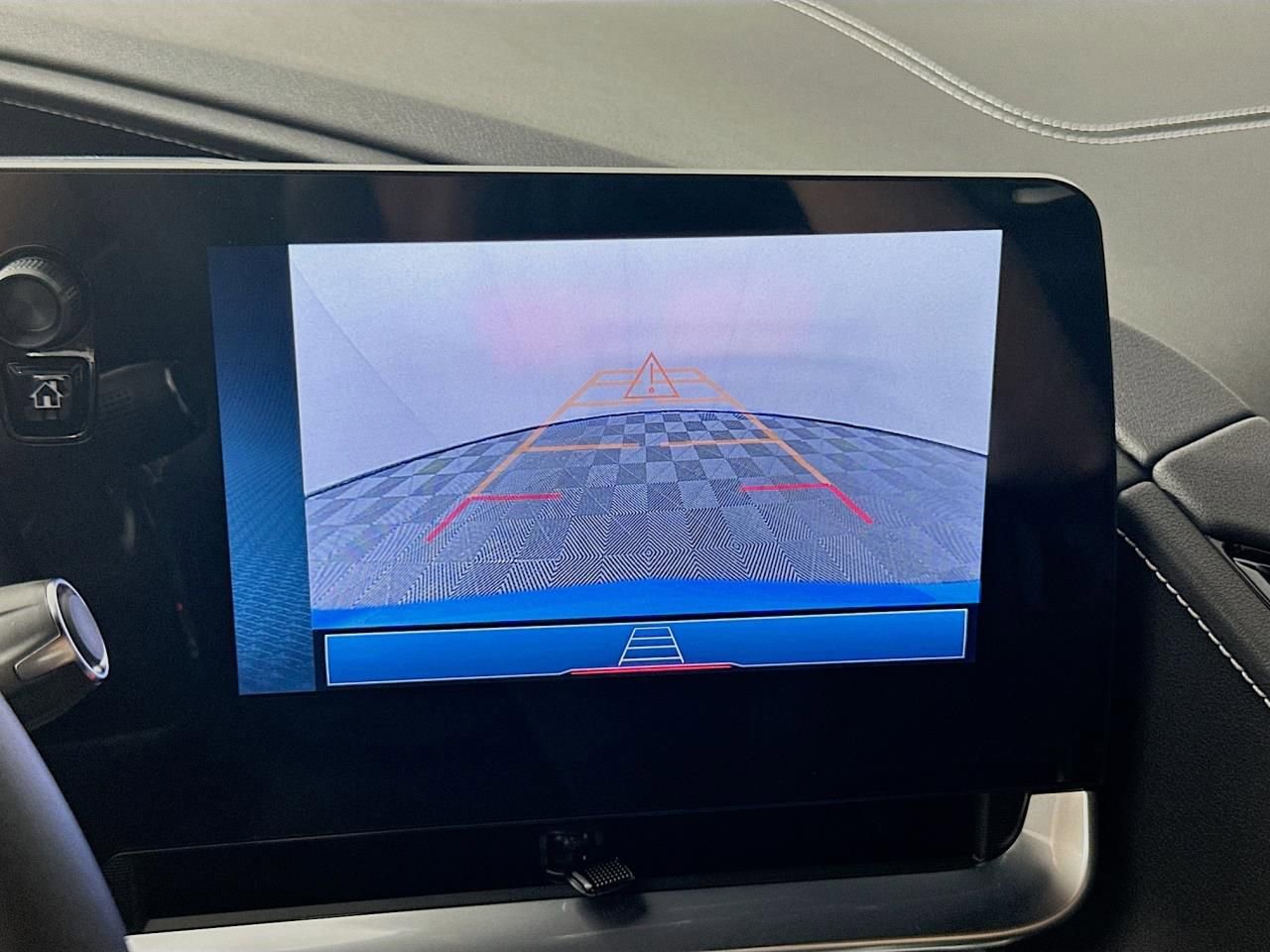 Used 2024 Chevrolet Corvette Stingray Coupe w/ 1LT image 43