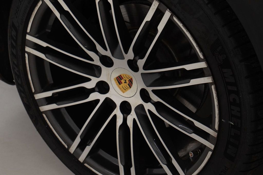 Used 2016 Porsche Panamera Edition image 68