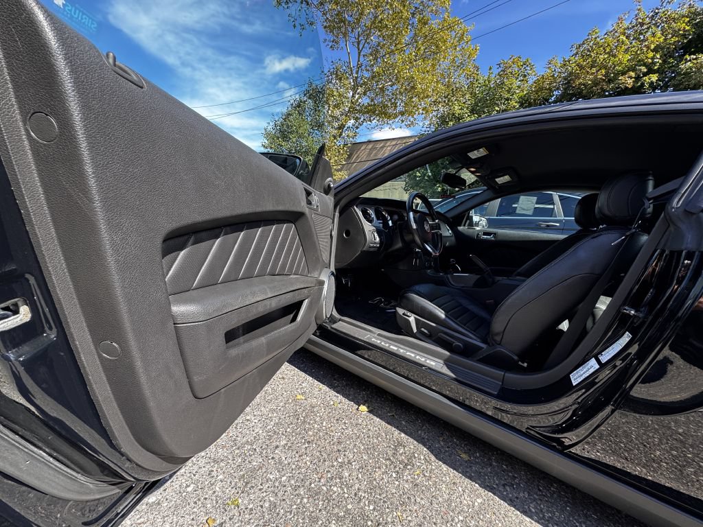 Used 2012 Ford Mustang GT Premium w/ Security Pkg RWD image 10