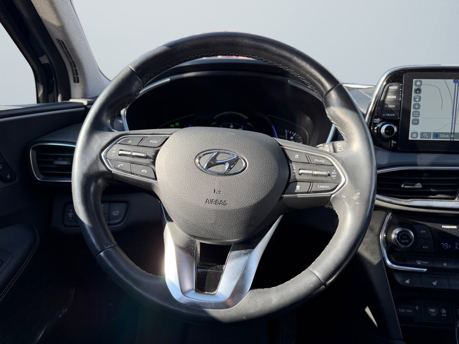 Used 2020 Hyundai Santa Fe Limited image 14