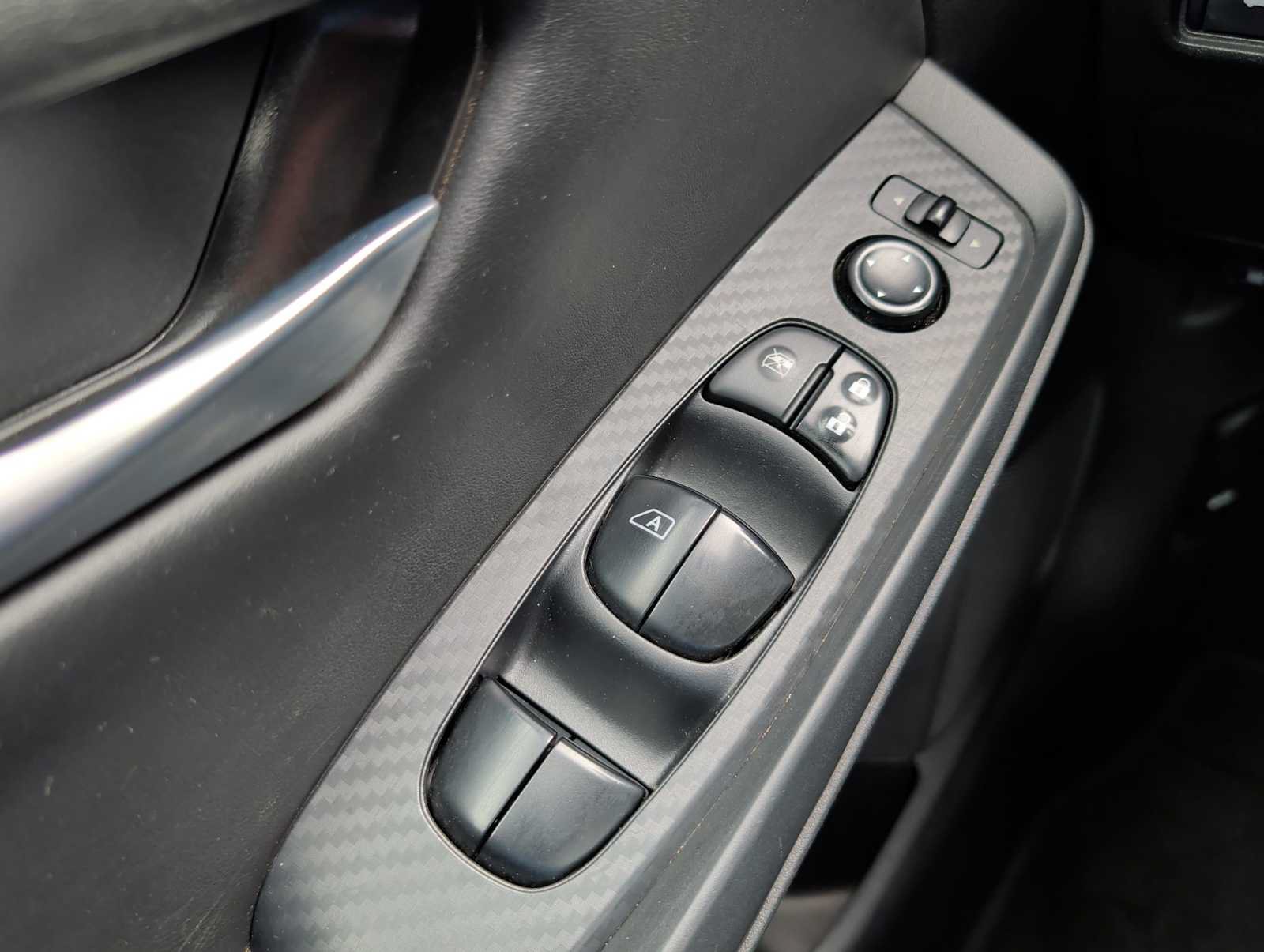 Used 2022 Nissan Sentra SV FWD image 14