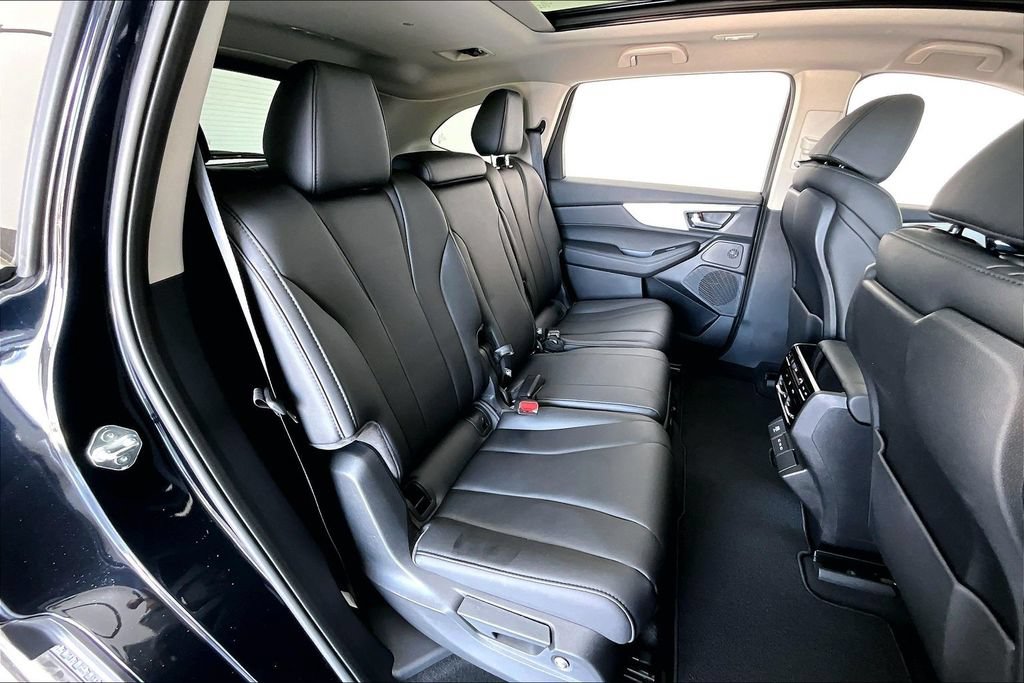 Certified 2025 Acura MDX FWD image 33