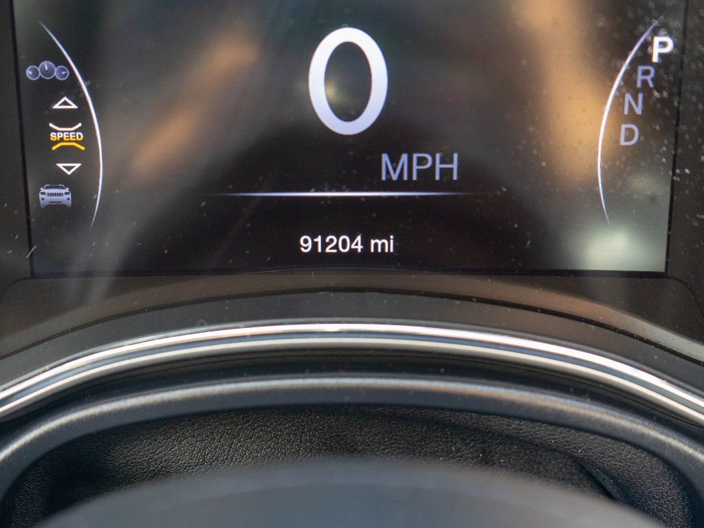 Used 2017 Jeep Grand Cherokee Altitude image 22