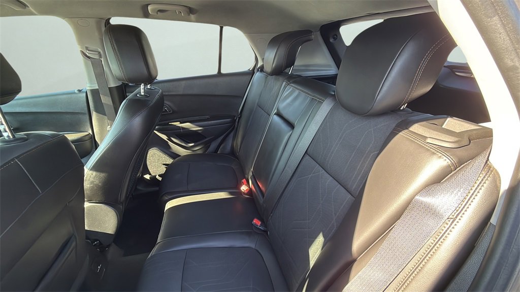 Used 2022 Chevrolet Trax LT w/ Driver Confidence Package image 13