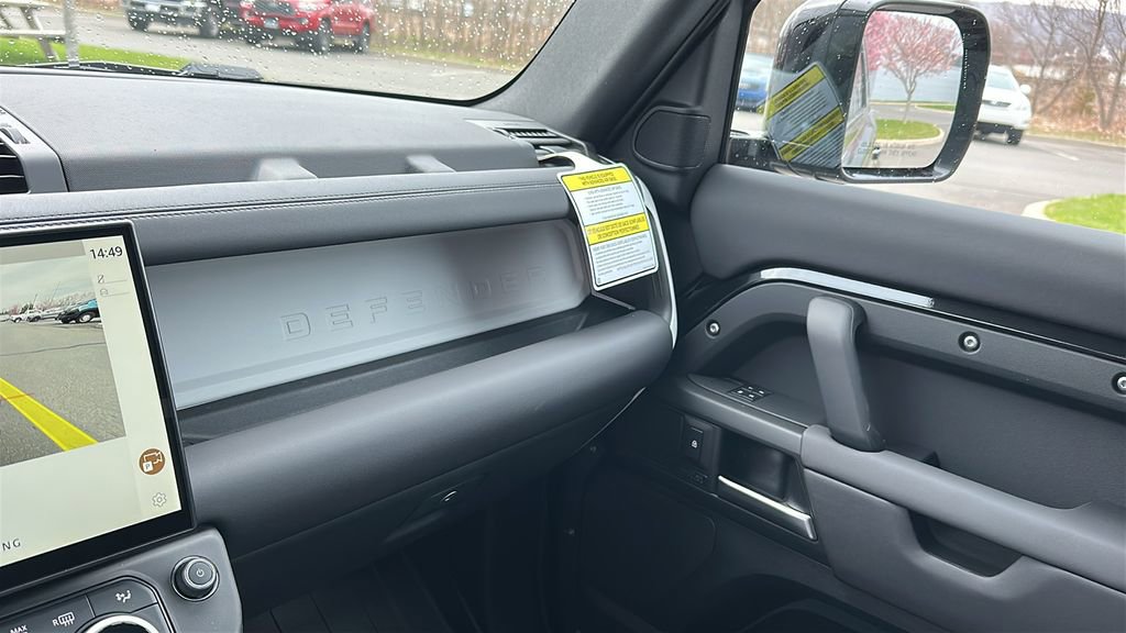 New 2026 Land Rover Defender 110 X-Dynamic SE image 18