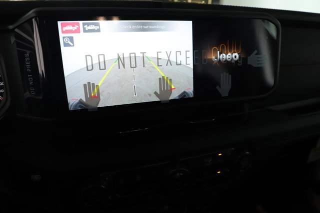 New 2026 Jeep Gladiator Rubicon w/ Technology Group image 12