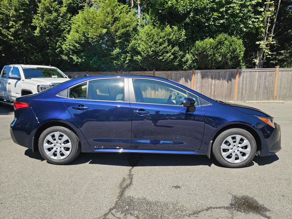 Used 2026 Toyota Corolla LE FWD image 8