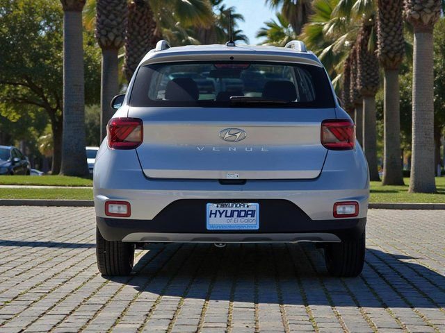New 2026 Hyundai Venue SEL FWD image 6