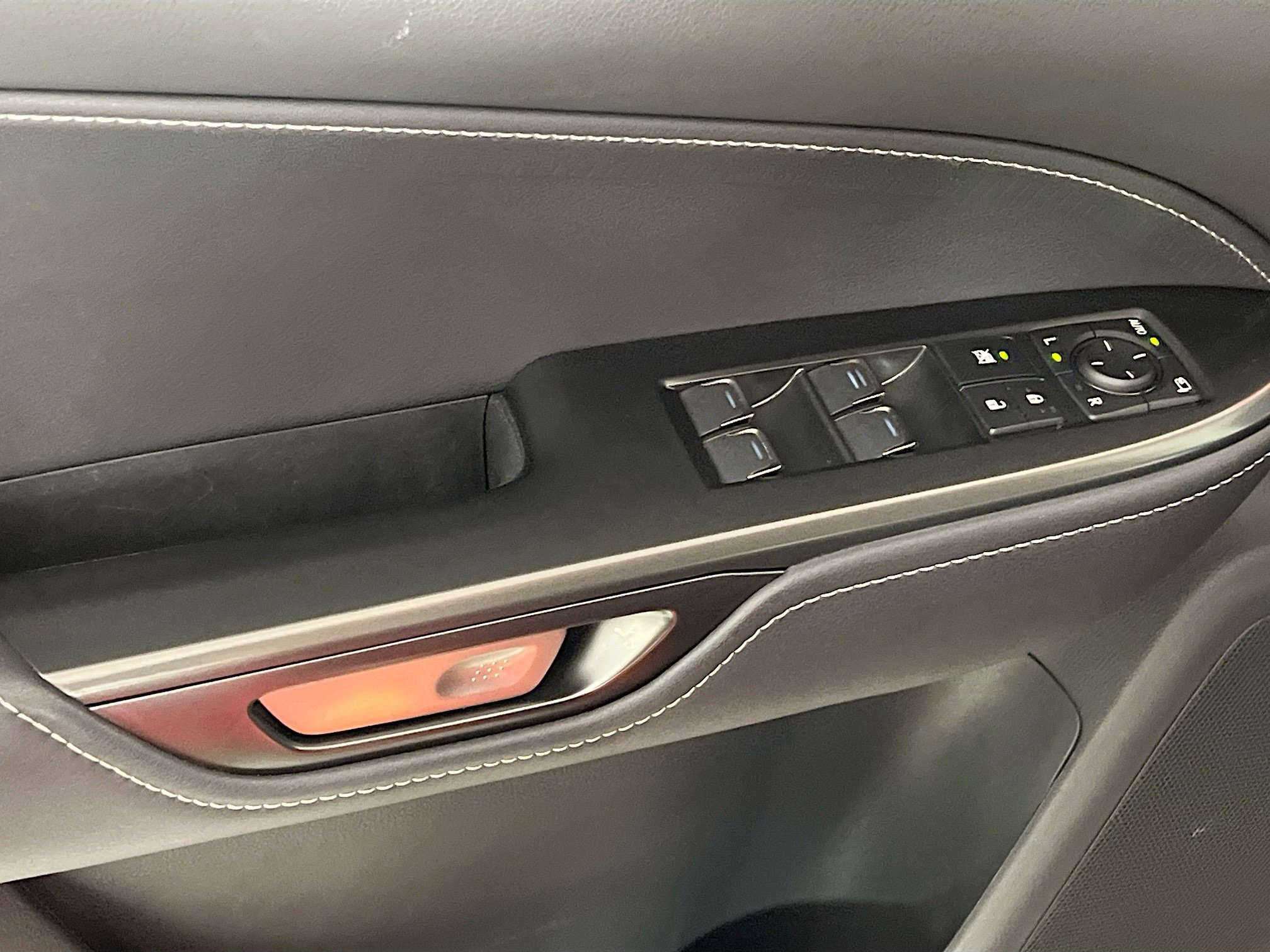 Used 2025 Lexus NX 250 FWD w/ Towing Package (2000 Lbs) image 17
