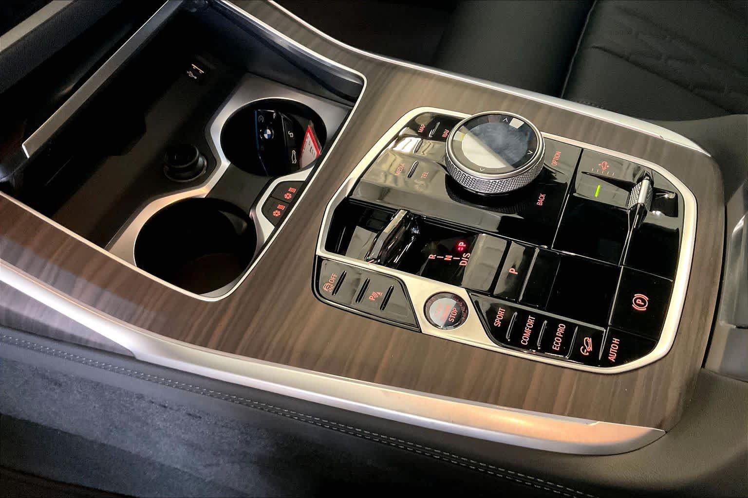 New 2027 BMW X7 M60i AWD/4WD image 7