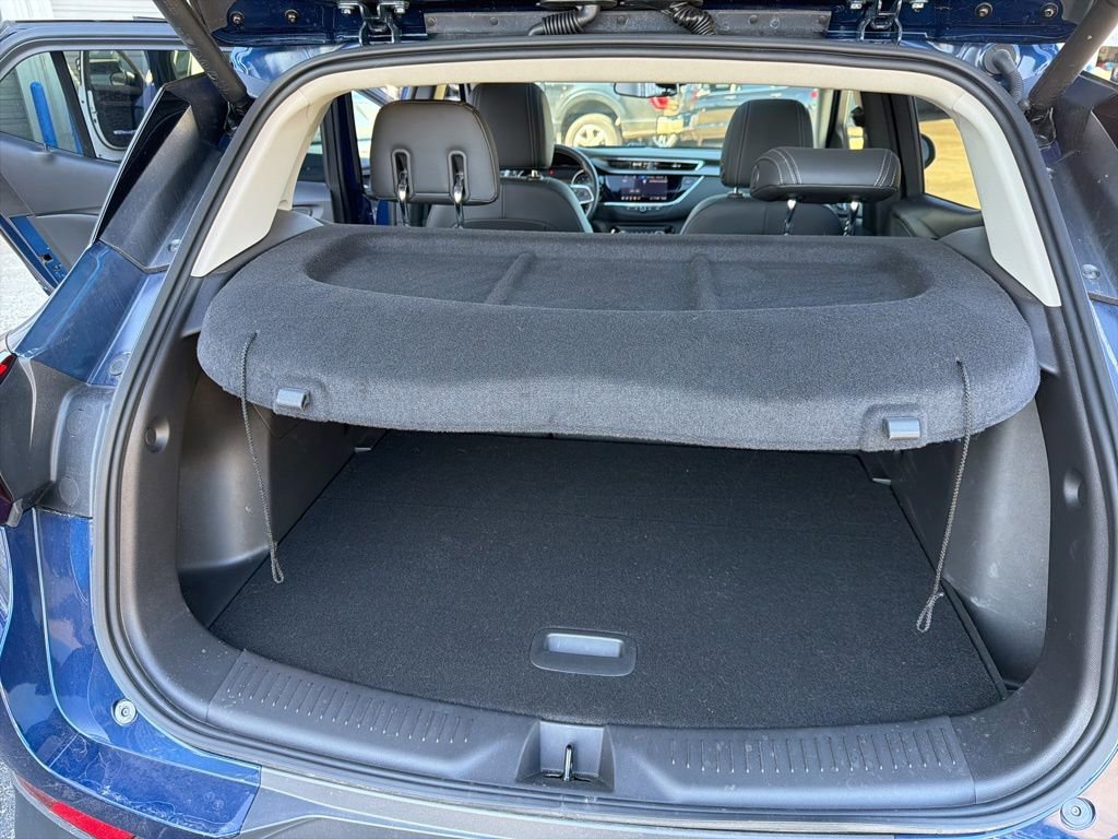 Used 2023 Buick Encore GX Essence w/ Experience Buick Package image 11