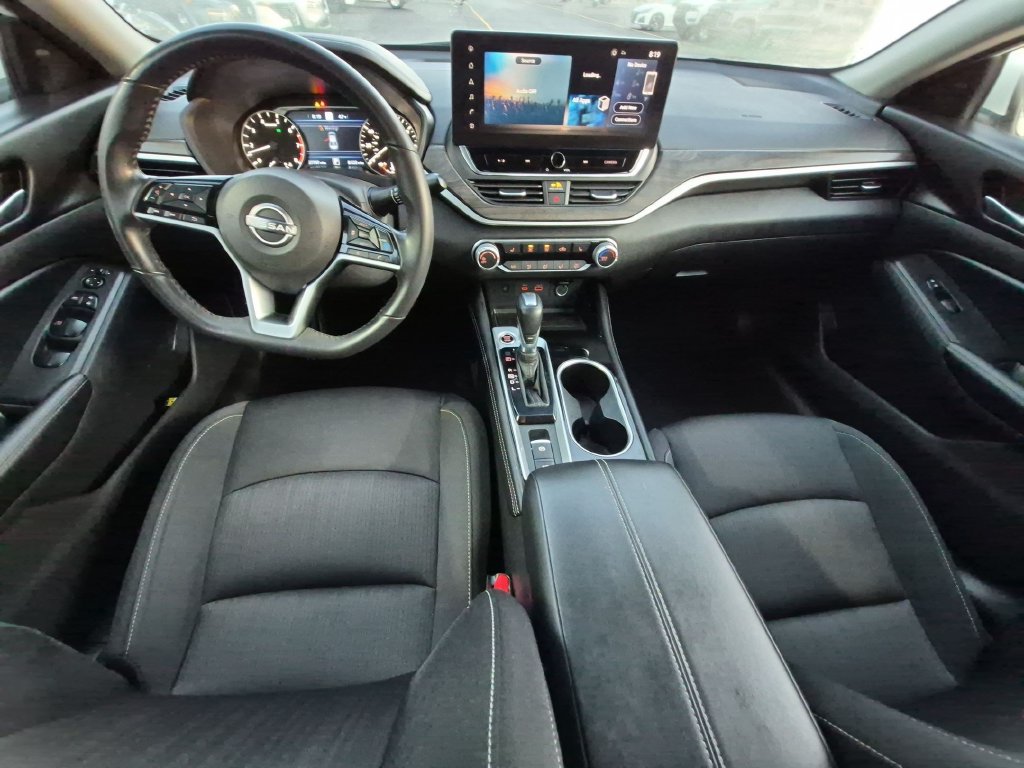 Used 2024 Nissan Altima 2.5 SV w/ SV Premium Package AWD/4WD image 26