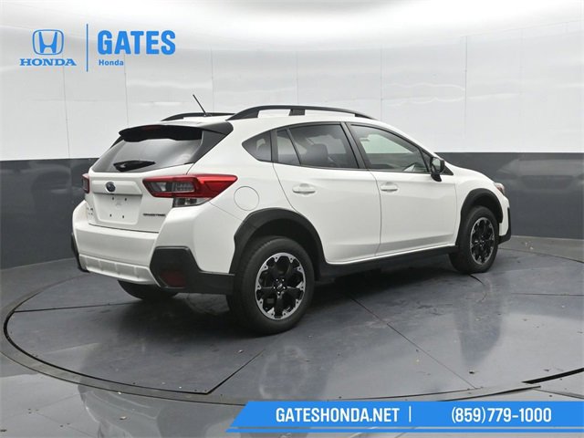 Used 2023 Subaru Crosstrek 2.0i image 2