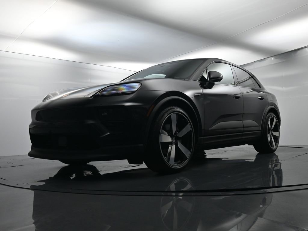 Certified 2024 Porsche Macan 4 Electric image 46
