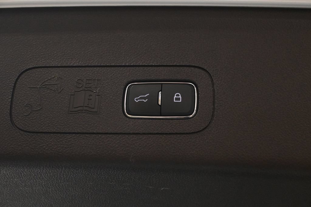 Used 2024 Lincoln Aviator Black Label AWD/4WD image 35