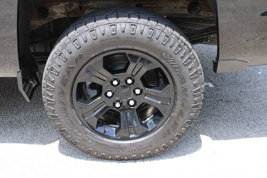 Used 2019 Chevrolet Silverado 1500 LT w/ All Star Edition AWD/4WD image 33