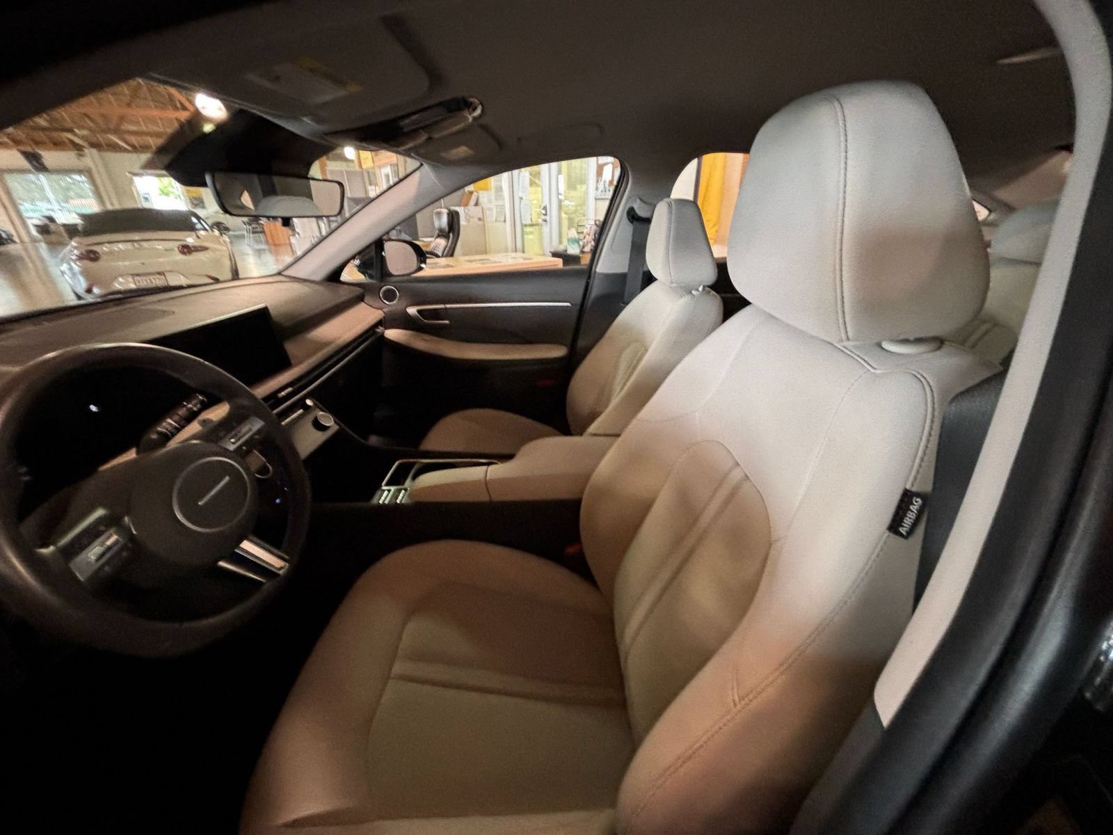 Used 2025 Hyundai Sonata SEL FWD image 28