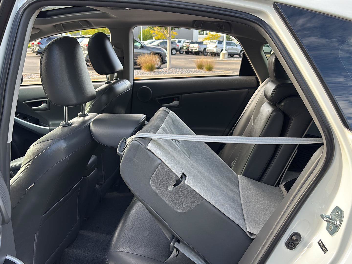 Used 2010 Toyota Prius Four w/ Solar Roof Pkg FWD image 17