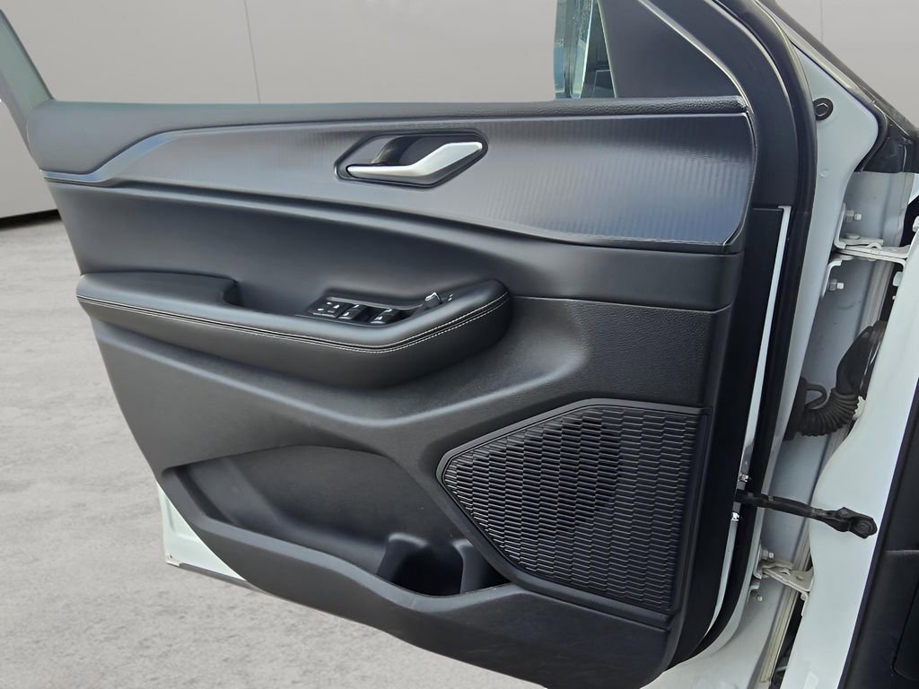 Used 2024 Jeep Grand Cherokee Altitude image 25